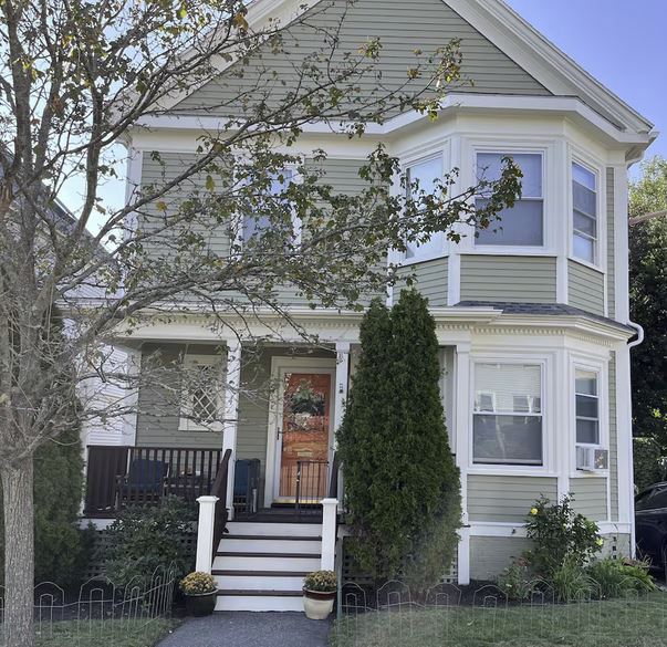 Charm House - Salem MA USA