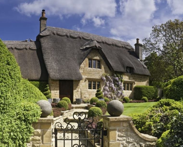 Cotswolds Walking Tour UK Cotswolds Walking Tour UK