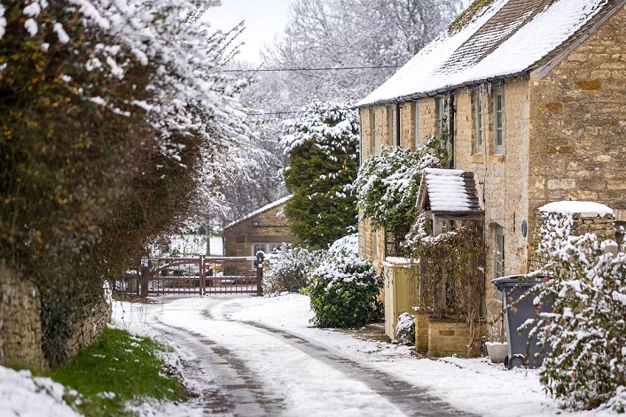 Cottage Charm Cotswolds UK