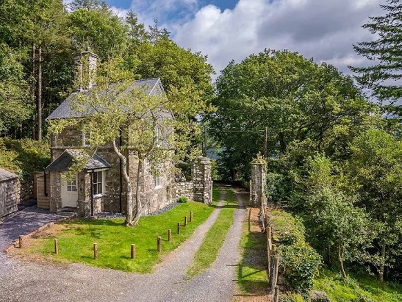 Dolgellau Gatehouse Wales UK