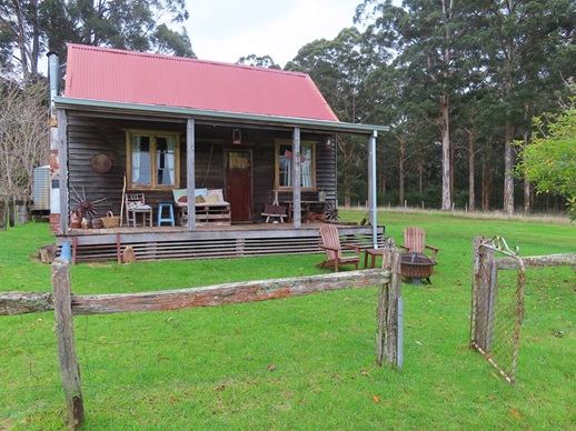 Green Cabin Beedelup Western Australia Green Cabin Beedelup Western Australia