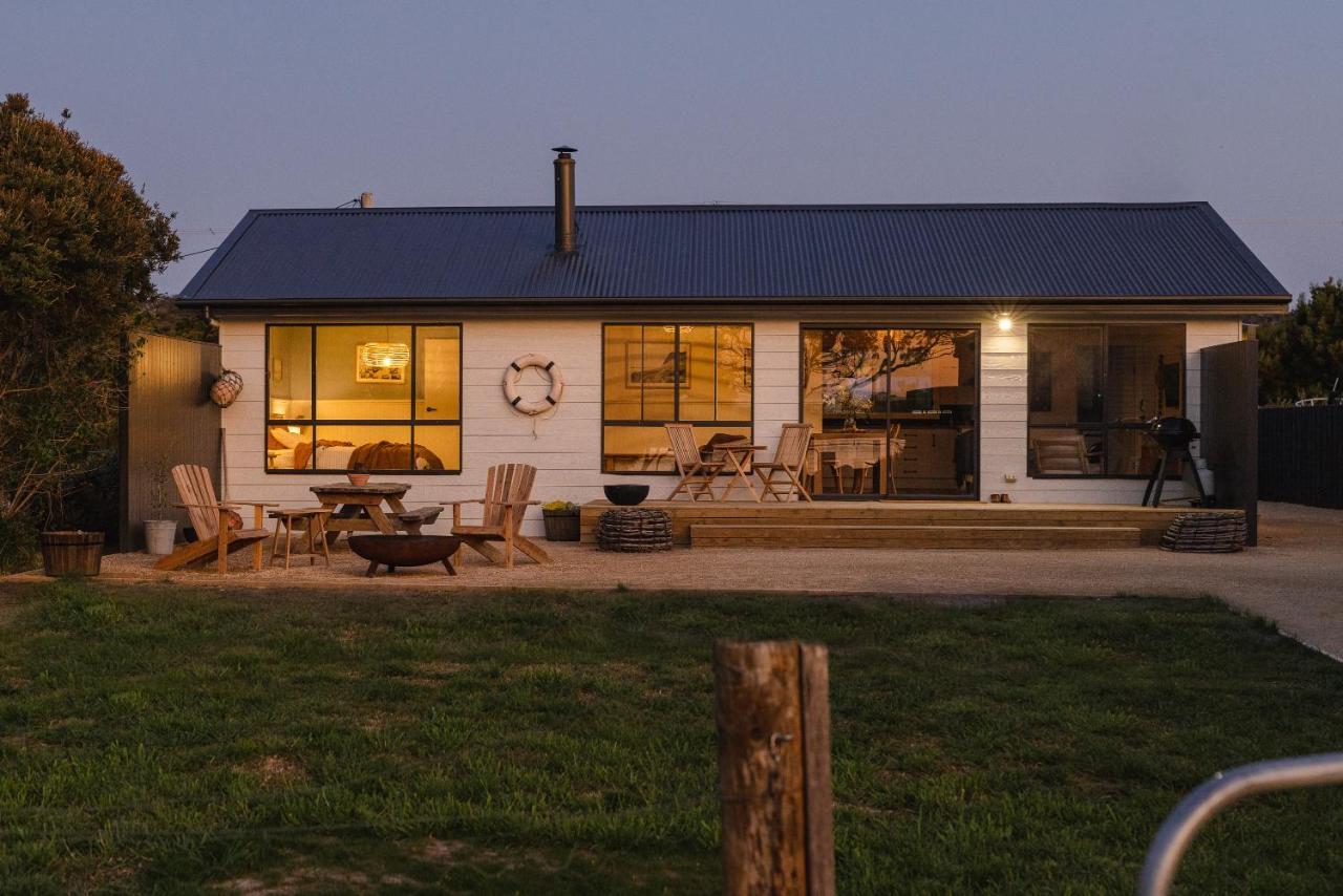 Lobster Pot Cabin - Coles Bay Tasmania Lobster Pot Cabin - Coles Bay Tasmania