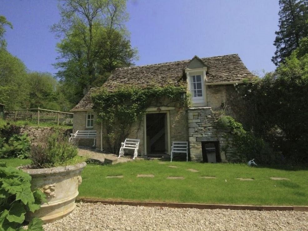 Mayfly Cottage Cotswolds UK