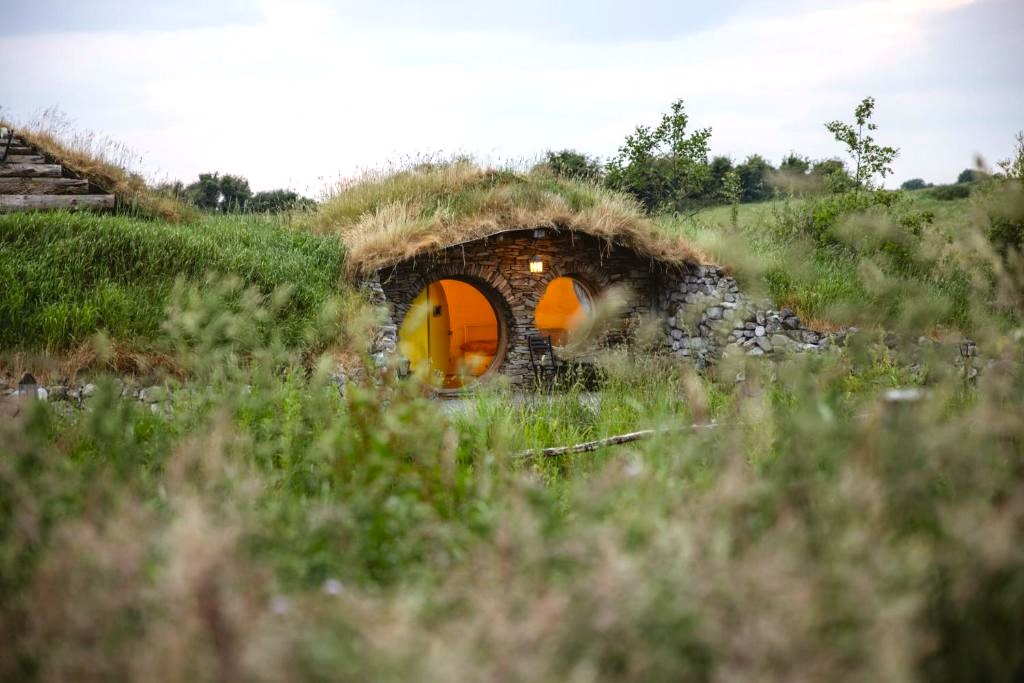 Hobbit Hut Mayo Glamping - Ireland Hobbit Hut Mayo Glamping - Ireland