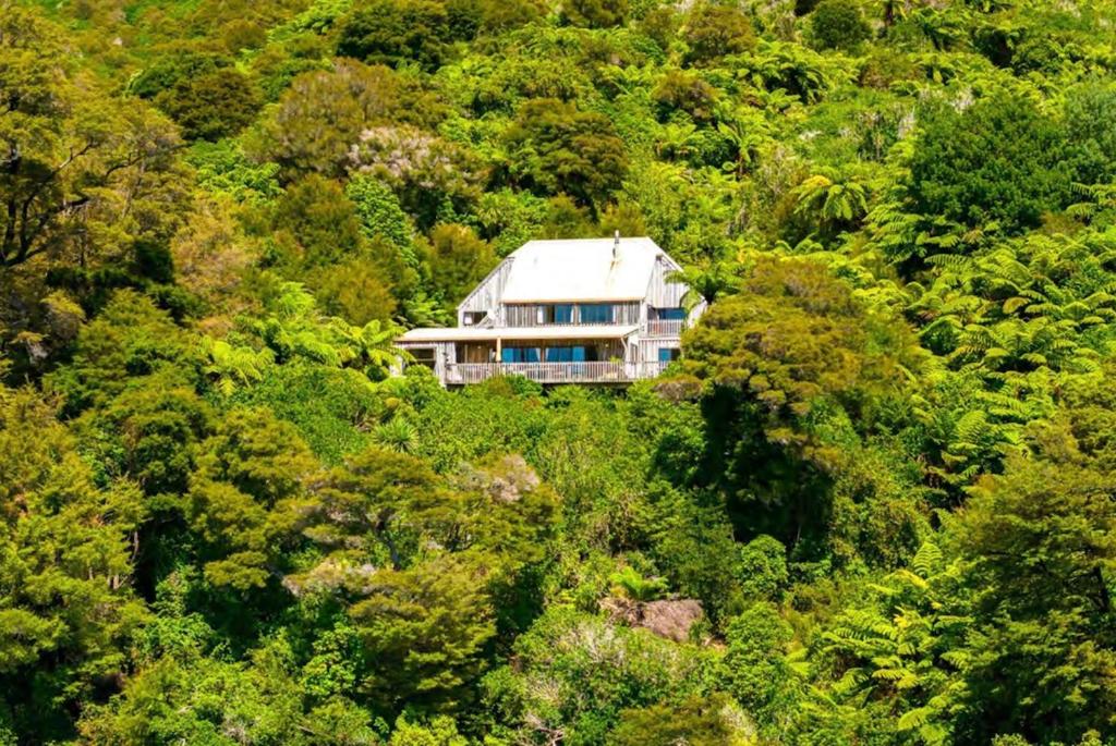 Moetapu Bay Bliss Cottage - Picton - Marlborough - New Zealand Moetapu Bay Bliss Cottage - Picton - Marlborough - New Zealand