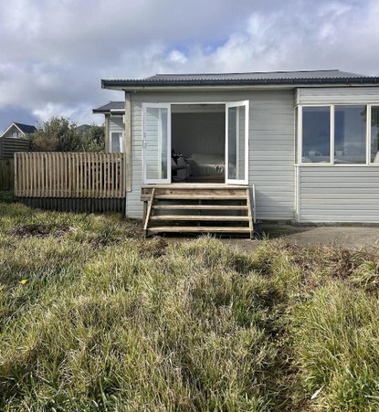 Ocean View Bach - Port Waikato - New Zealand Ocean View Bach - Port Waikato - New Zealand