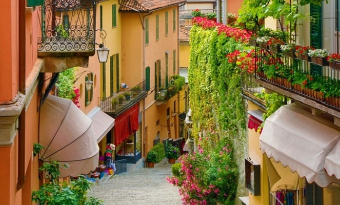 Salita Serbelloni, in Bellagio, Lake Como Italy