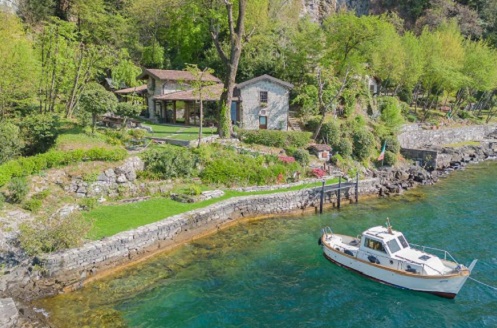 Secret Window Cottage Lake Como Italy