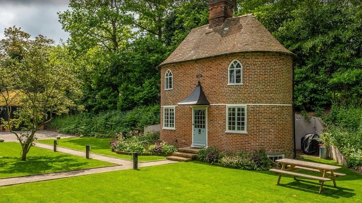 Tea Caddy Cottage UK