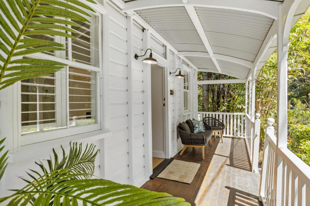 Tranquil Cottage - Bardon Brisbane Qld Australia Tranquil Cottage - Bardon Brisbane Qld Australia