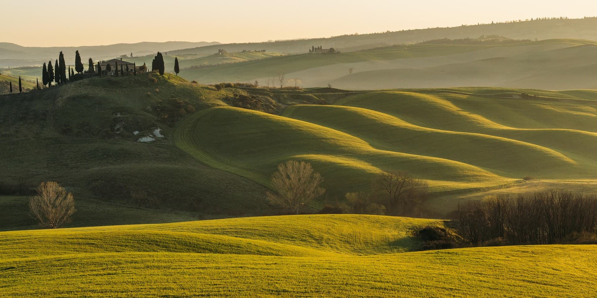 Tuscany - green rolling hills in Italy Tuscany - green rolling hills in Italy